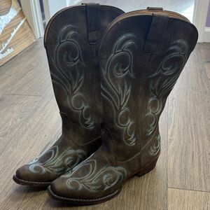 Roper Brown Western Boots with Blue Embroidery